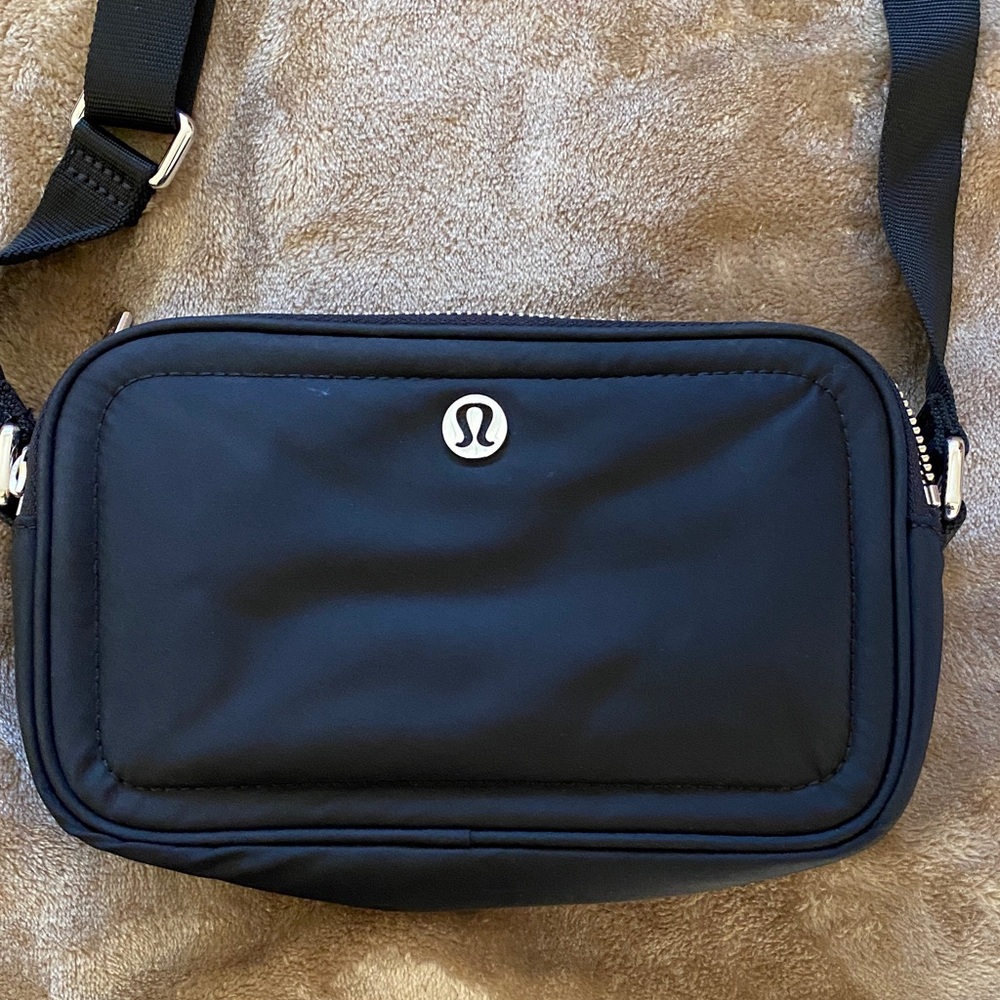 lululemon athletica Black Belt Bag